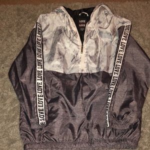 LOVE wind breaker